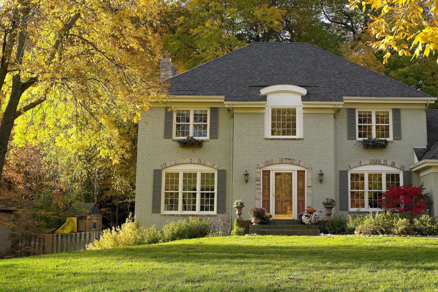 Exterior view of Renewal by Andersen windows