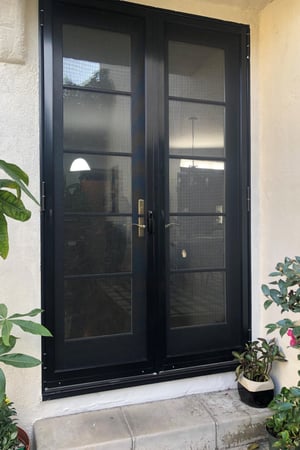 Patio doors A-series overlooking the patio and courtyard.